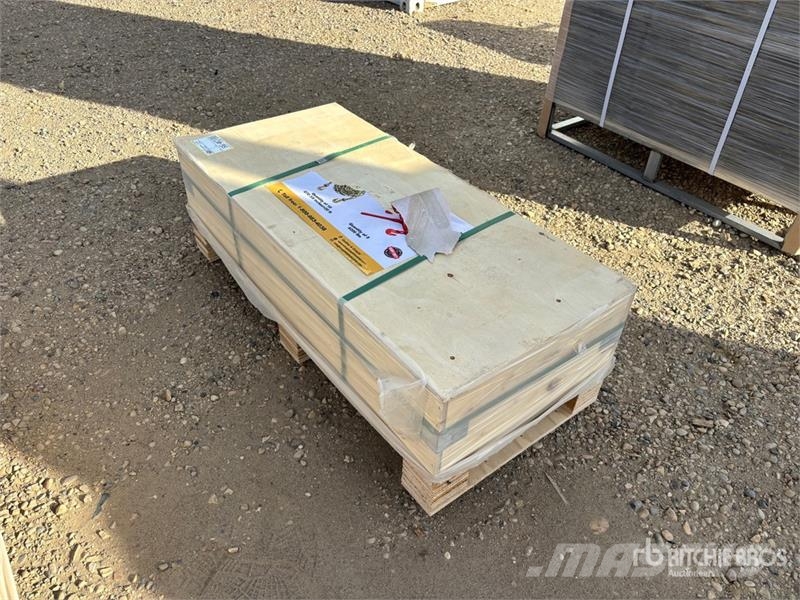  Quantity of (5)  EMC LB9200 Ratchet Binders & (10) Otros componentes