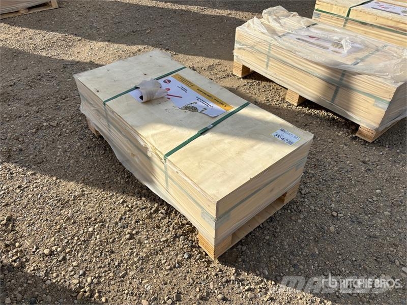  Quantity of (5)  EMC LB9200 Ratchet Binders & (10) Otros componentes