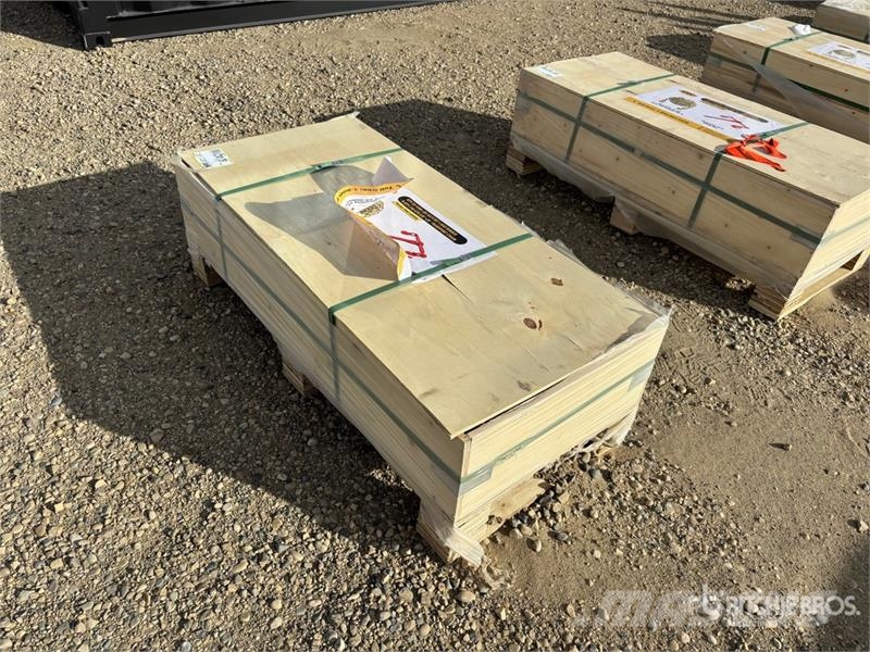  Quantity of (5)  EMC LB9200 Ratchet Binders & (10) Andre komponenter