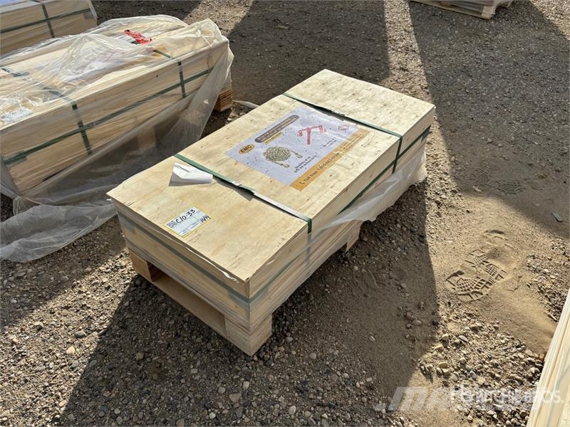 Quantity of (5) EMC LB9200 Ratchet Binders & (10) Otros componentes