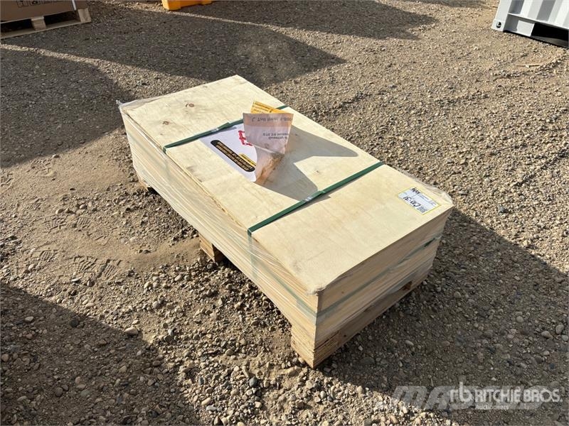  Quantity of (5)  EMC LB9200 Ratchet Binders & (10) Andre komponenter