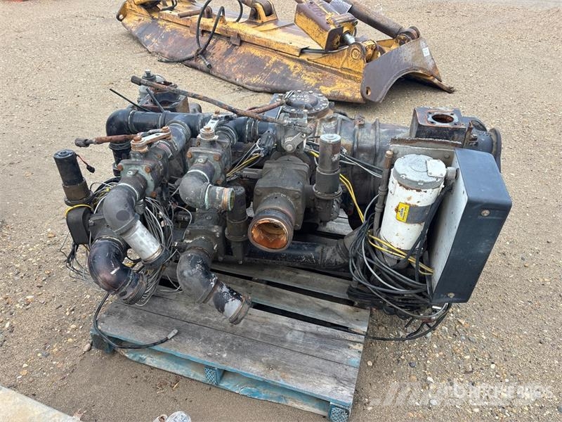Quantity of (5) Fire Truck Parts Drugi deli