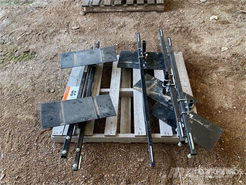 Quantity of (5) GGF-8126 Fan Stand Naprave za predelavo in shranjevanje žetve - Ostalo