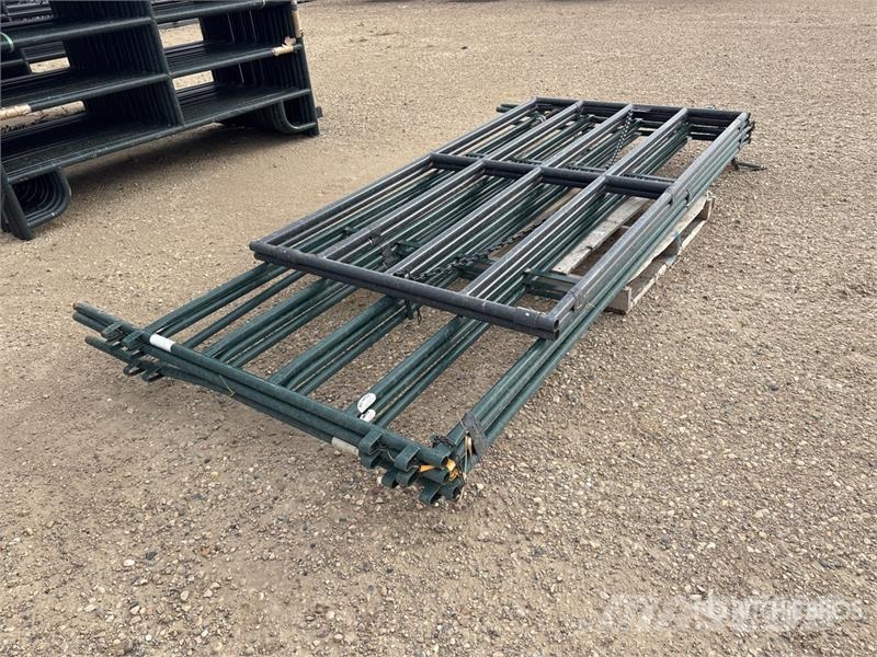 Quantity of (5) Hi-Hog Livestock Panel Other livestock machinery and accessories