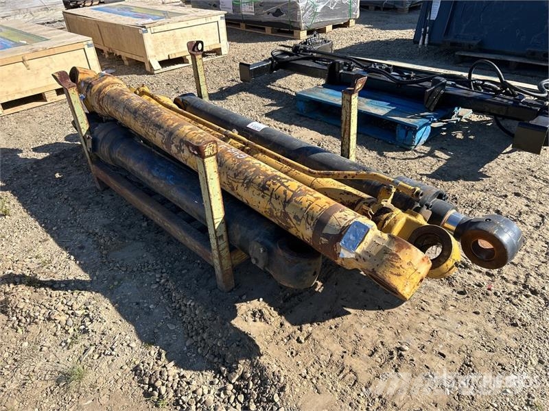  Quantity of (5) Hydraulic Cylinder - Fits Hitachi, Ostale kargo komponente