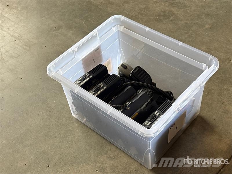 Quantity of (5) Kenwood TK7102 VHF 50 Watt Truck R Ďalšie komponenty