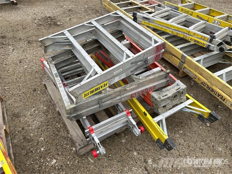 Quantity of (5) Miscellaneous Ladder Kopėčios ir platformos