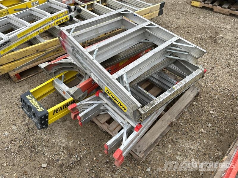 Quantity of (5) Miscellaneous Ladder Kopėčios ir platformos