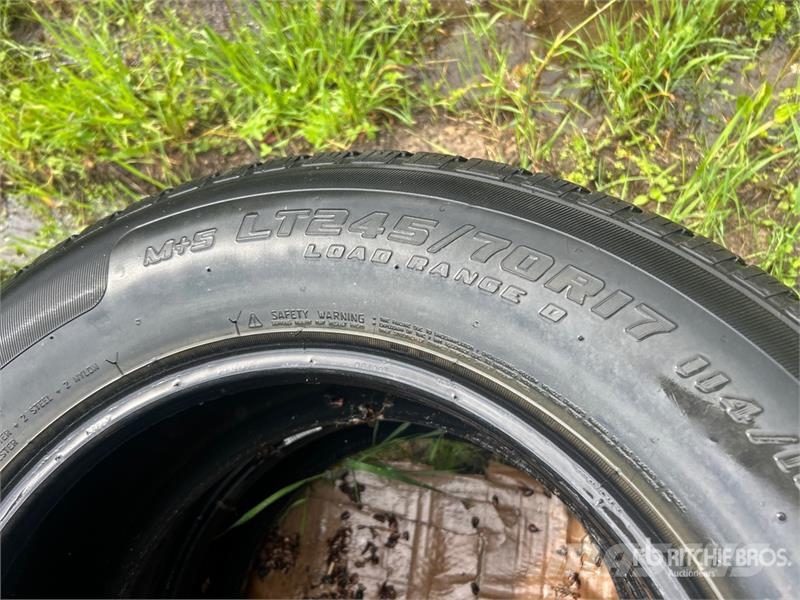 Quantity of (5) Mixed Tires Tyres, wheels and rims