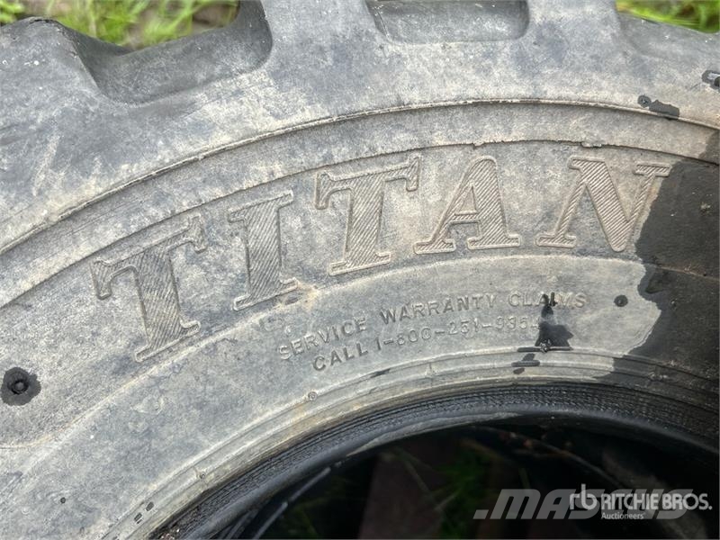 Quantity of (5) Mixed Tires Tyres, wheels and rims