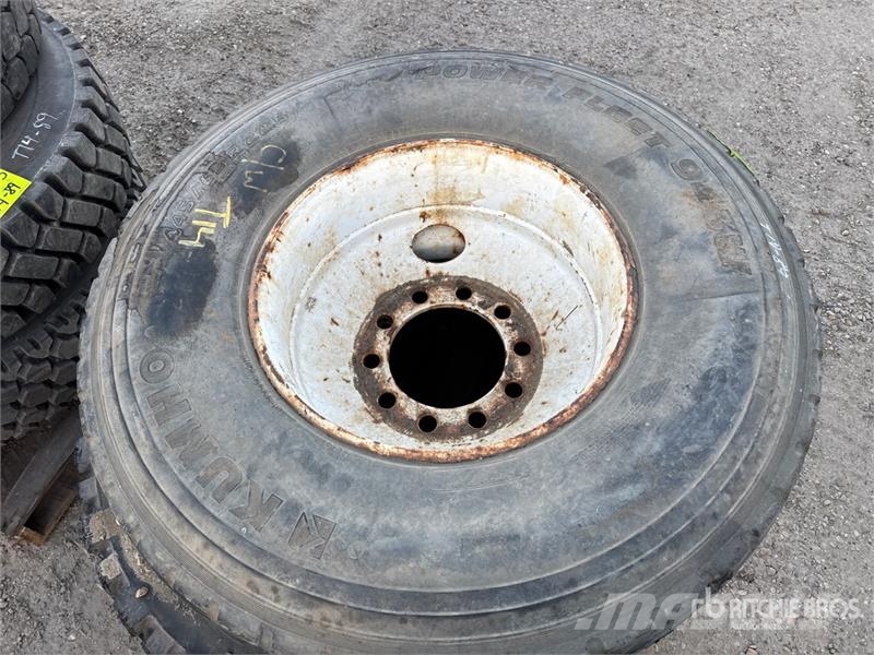 Quantity of (5) Mixed Tires Шины и колёса
