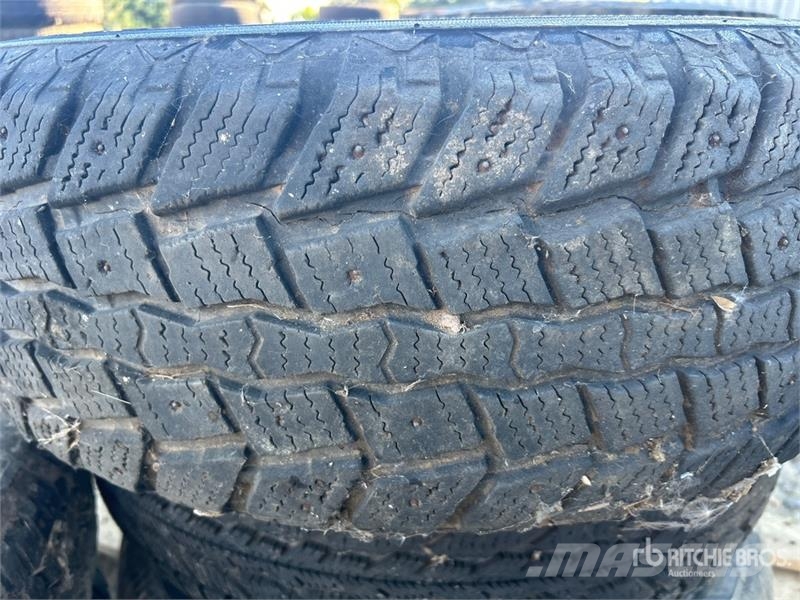 Quantity of (5) Mixed Tires Шины и колёса