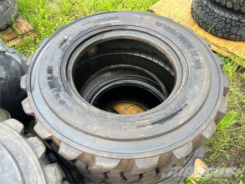  Quantity of (5) Mixed Tires Opony, koła i felgi