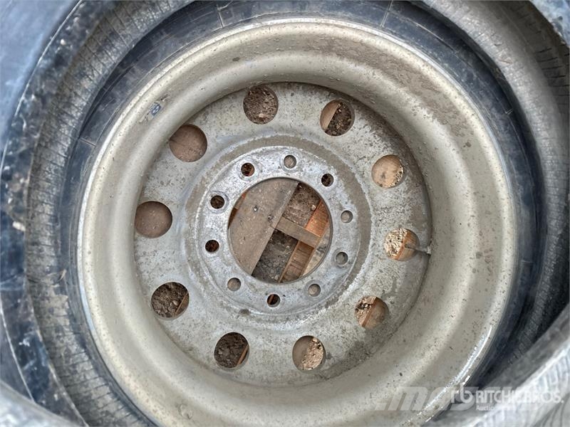 Quantity of (5) Mixed Tires Шины и колёса