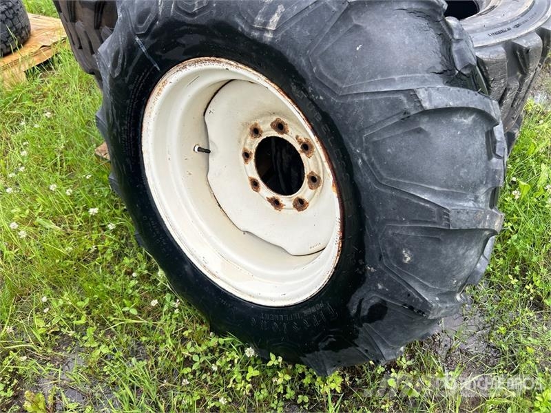  Quantity of (5) Mixed Tires Opony, koła i felgi