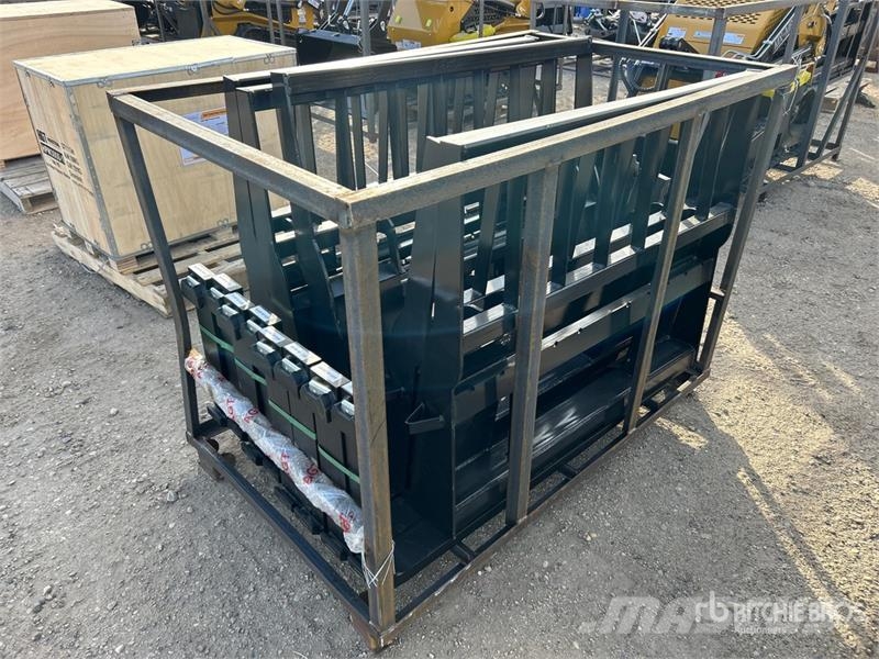 Quantity of (5) Mower King SA-100 48 in Skid Stee Tõstekahvlid
