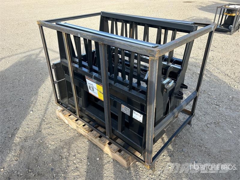 Quantity of (5) Mower King SA-100 48 in Skid Stee Tõstekahvlid