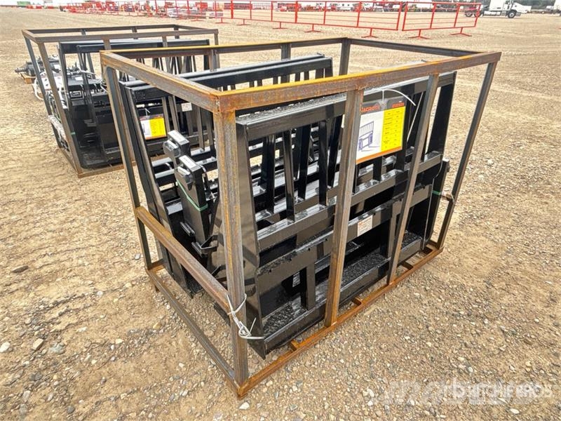 Quantity of (5) Mower King SA-100 48 in Skid Stee Vidlica