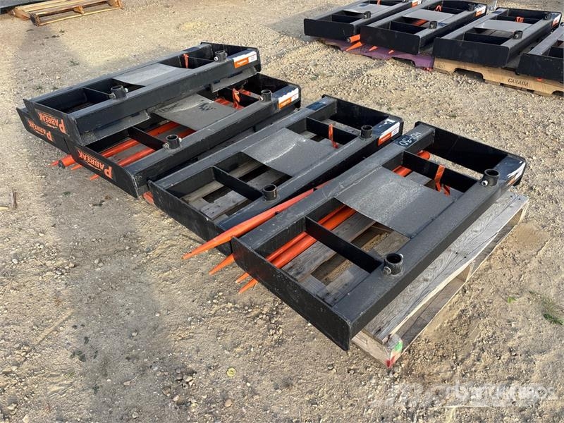 Quantity of (5) PABREAK GCC56 45 in Skid Steer Ba Компоненты строительной техники