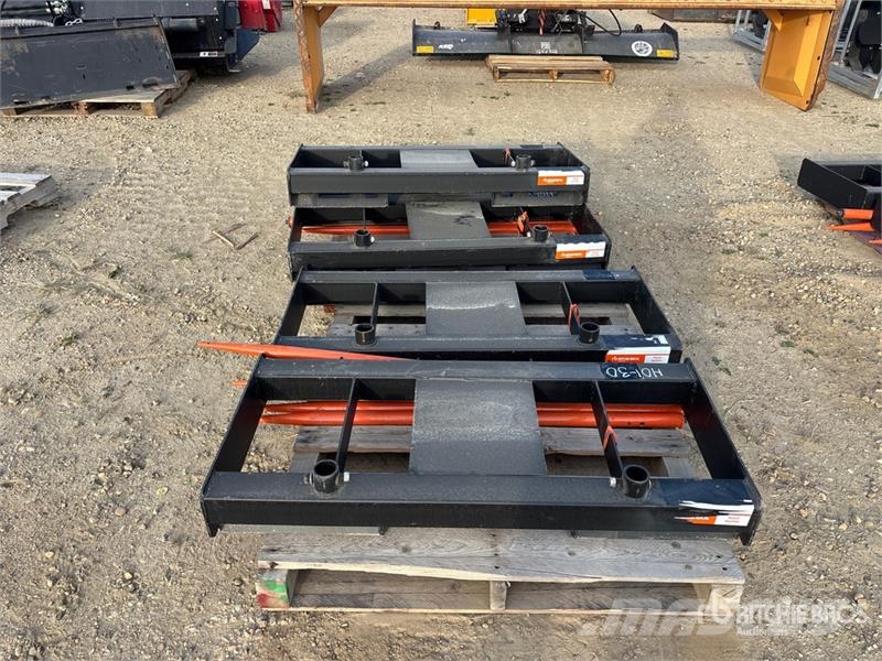 Quantity of (5) PABREAK GCC56 45 in Skid Steer Ba Компоненты строительной техники