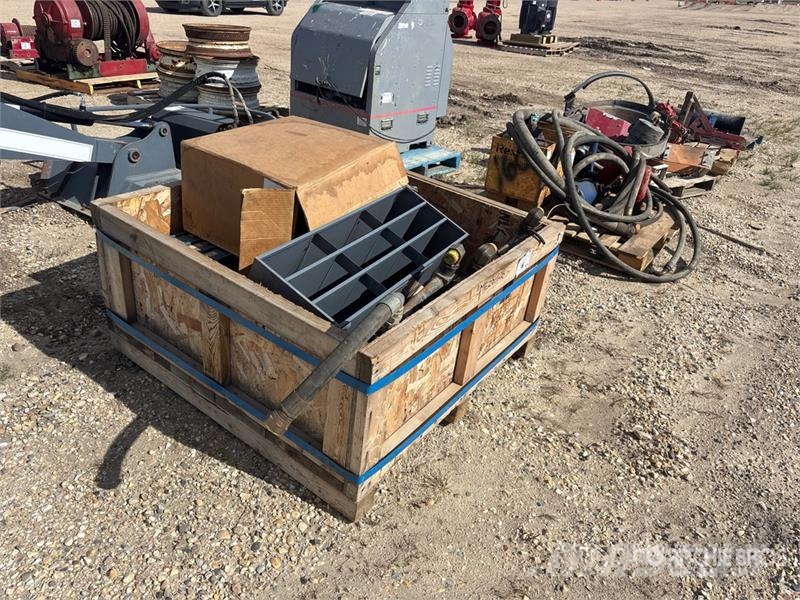  Quantity of (5) Pallets of Truck Parts Коммерческий транспорт - Другие