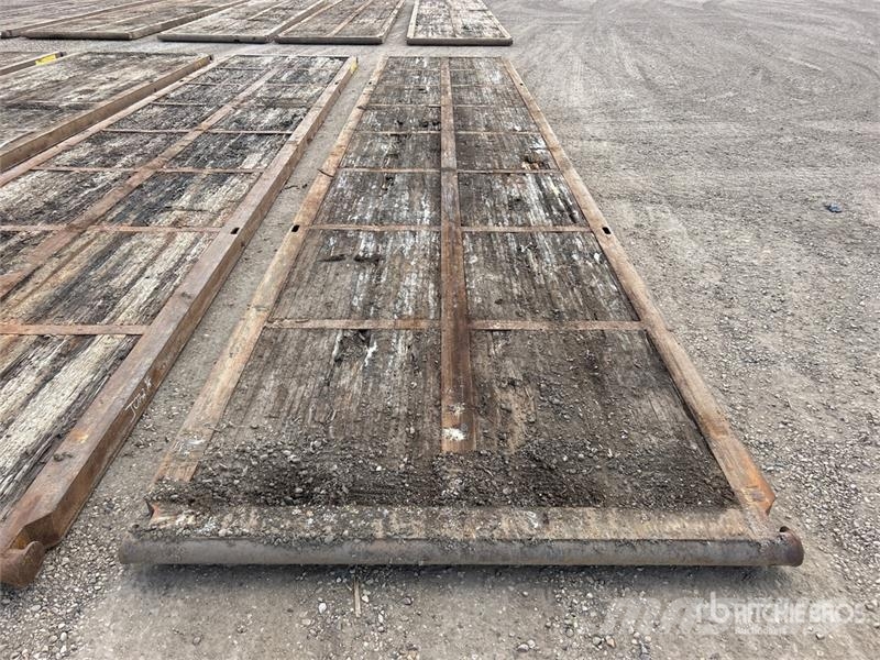  Quantity of (5) Rig Mats Rezervni delovi i oprema za bušenje