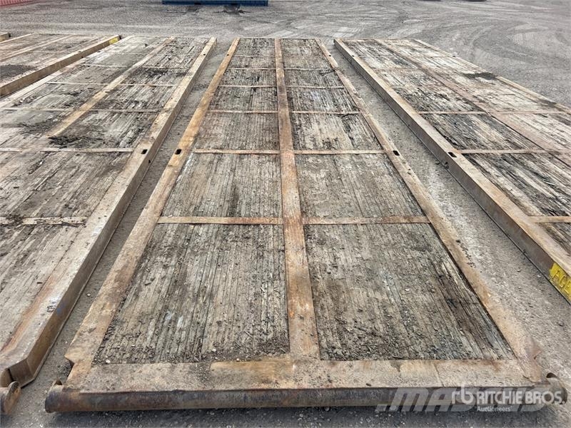  Quantity of (5) Rig Mats Rezervni delovi i oprema za bušenje