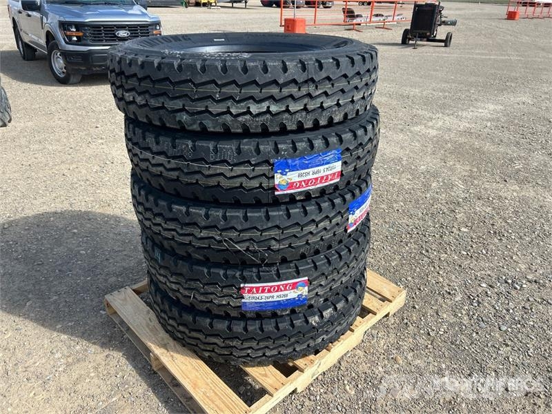 Quantity of (5) Taitong 11R24.5 Tires (Unused) Gumiabroncsok, kerekek és felnik