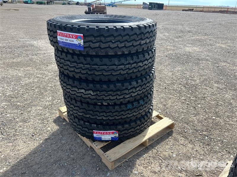 Quantity of (5) Taitong 11R24.5 Tires (Unused) Gumiabroncsok, kerekek és felnik