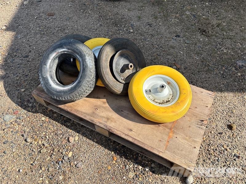 Quantity of (5) Wagon Tires Ďalšie komponenty
