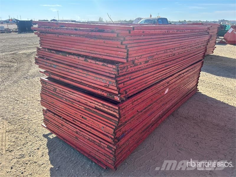 Quantity of (50) 10 ft x 4 ft Temporary Site Fence Drugi deli