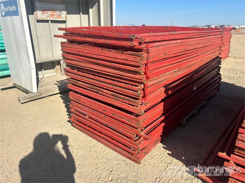 Quantity of (50) 10 ft x 4 ft Site Fence Drugi deli