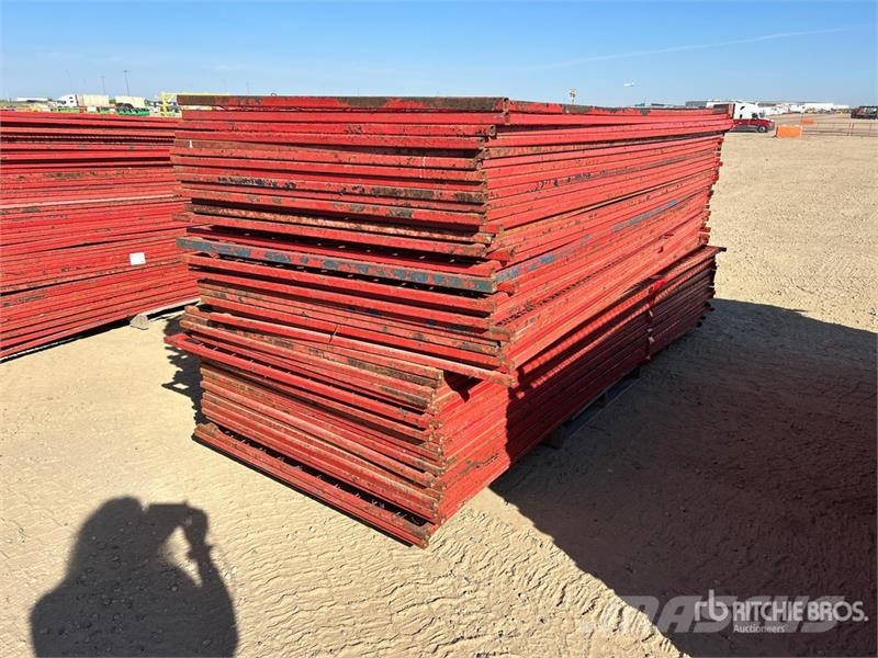 Quantity of (50) 10 ft x 4 ft Temporary Site Fence Drugi deli