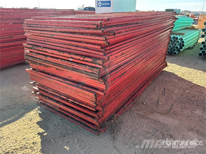  Quantity of (50) 10 ft x 4 ft Site Fence Drugi deli