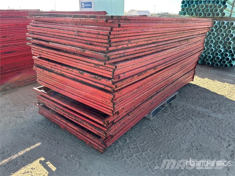 Quantity of (50) 10 ft x 4 ft Site Fence Drugi deli