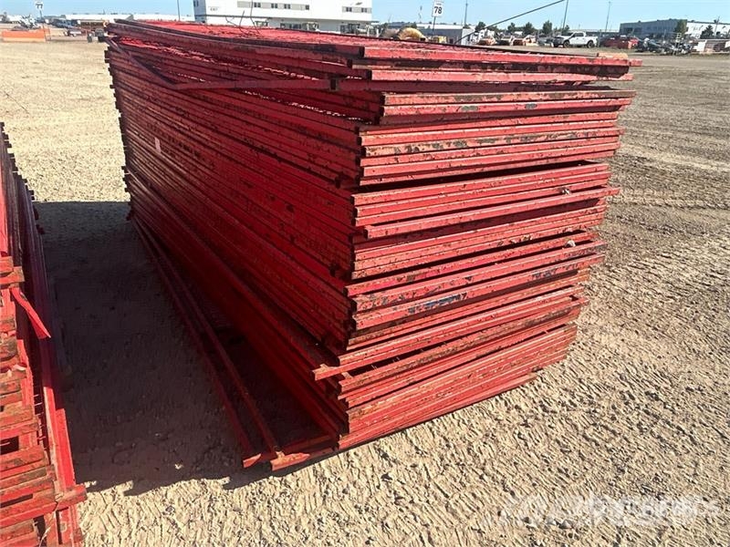 Quantity of (50) 10 ft x 4 ft Temporary Site Fence Drugi deli