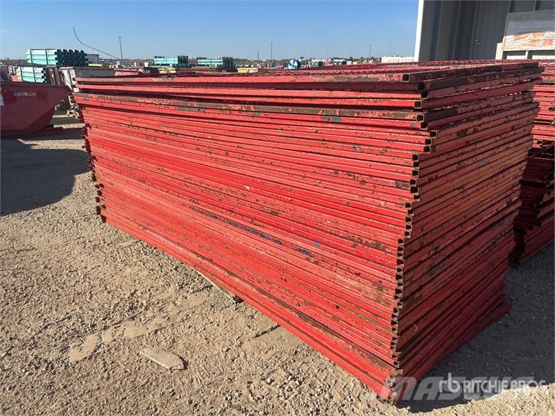 Quantity of (50) 10 ft x 4 ft Temporary Site Fence Drugi deli