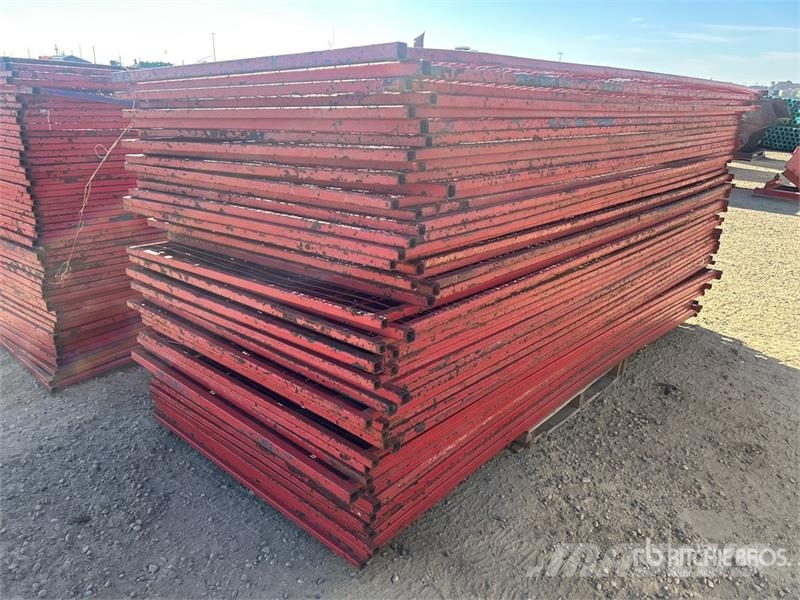 Quantity of (50) 10 ft x 4 ft Site Fence Drugi deli