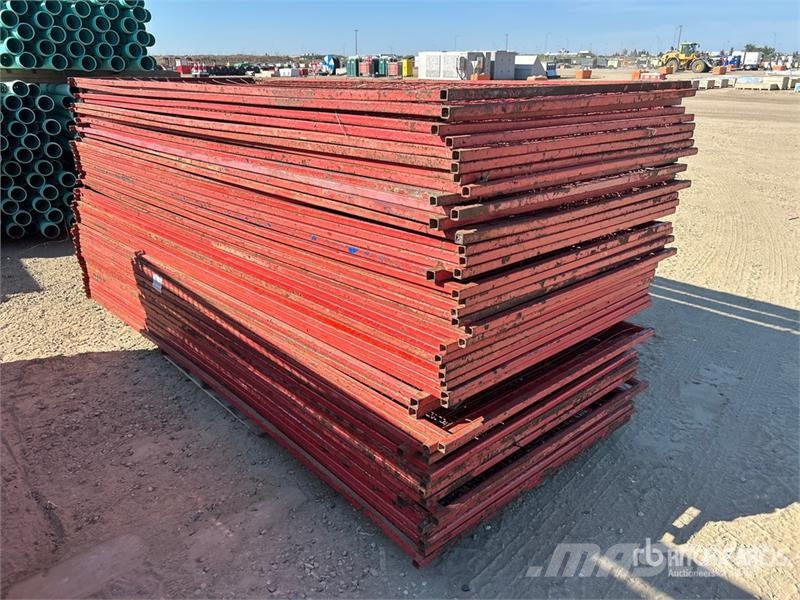 Quantity of (50) 10 ft x 4 ft Site Fence Drugi deli