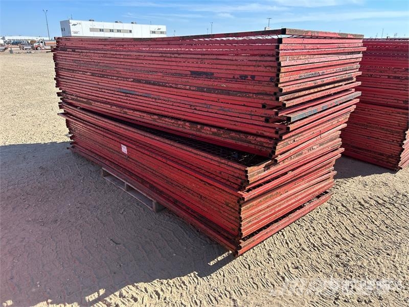 Quantity of (50) 10 ft x 4 ft Temporary Site Fence Drugi deli