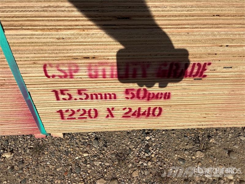 Quantity of (50) 4 ft x 8 ft (15.5 mm Thick) 5/8 i Ostale komponente za građevinarstvo