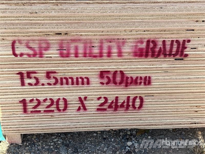 Quantity of (50) 4 ft x 8 ft (15.5 mm Thick) 5/8 i Ostale komponente za građevinarstvo