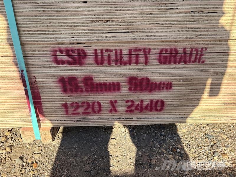 Quantity of (50) 4 ft x 8 ft (15.5 mm Thick) 5/8 i Ostale komponente za građevinarstvo