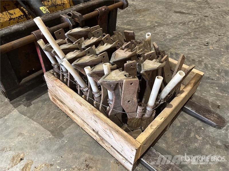  Quantity of (50) 4 in Paired Row Drill Openers Lauksaimniecība- Citi