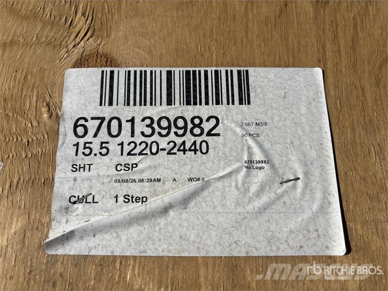 Quantity of (50) 5/8" 4x8 CSP/DFP No Stamp Plywood Andre komponenter