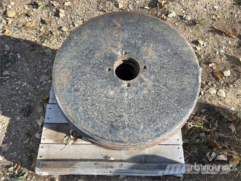 Quantity of (50) Mid Row Bander Disc مكونات أخرى