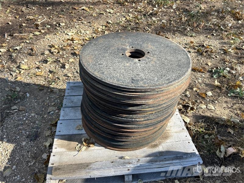  Quantity of (50) Mid Row Bander Disc مكونات أخرى