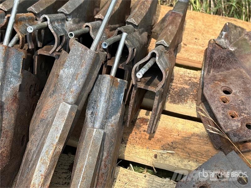 Quantity of (52) Air Drill Openers Další