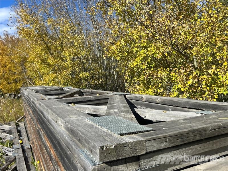 Quantity of (53) Weathered Wooden Rafters Andre komponenter