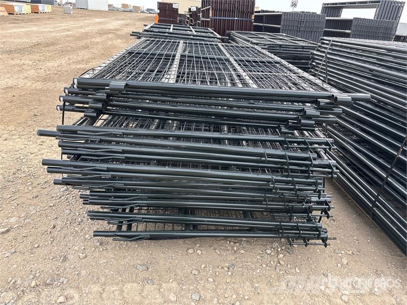  Quantity of (54)  BYT MSPP07 7 ft x 4 ft 3 in Mesh ماكينات وملحقات مواش أخرى
